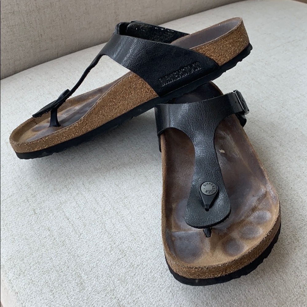Black thong Birkenstock’s